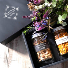 画像をギャラリービューアに読み込む, 7種ミックスナッツ (190g) と 柿ピー (155g) 中瓶 2本セット | 神戸のおまめさんみの屋