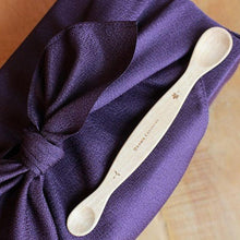 画像をギャラリービューアに読み込む, 奇跡の自然米「神の力」桐箱風呂敷包み1kg(コシヒカリ・白米)とファーストスプーン