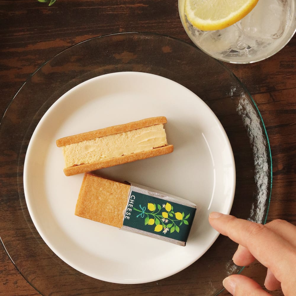 【季節限定】チーズケーキサンド〈 プレーン & れもん 〉セット