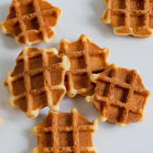 画像をギャラリービューアに読み込む, ひそひそワッフル(baked cheese) | (有)日の出屋製菓
