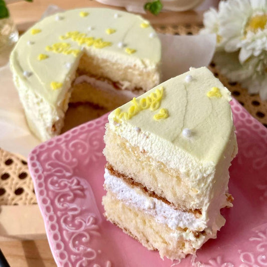 散りばめハートとパールのランチボックスケーキ