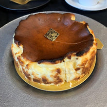 画像をギャラリービューアに読み込む, ホワイトチョコレートバスクチーズケーキ