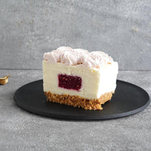 画像をギャラリービューアに読み込む, ラズベリーのレアチーズケーキ~いちごクリーム~