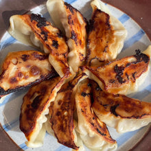 画像をギャラリービューアに読み込む, 近江牛使用 牛とんぽう(20個入/40個入) | 肉餃子専門店-包王-paou