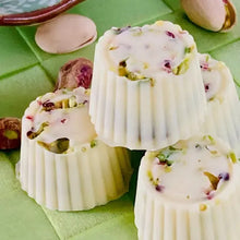 画像をギャラリービューアに読み込む, ホワイト&ミルク&ビター&生チョコ詰合わせ<15個>オーガニックチョコ使用