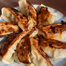 画像をギャラリービューアに読み込む, 近江牛使用 牛とんぽう(20個入/40個入) | 肉餃子専門店-包王-paou