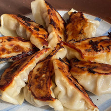 画像をギャラリービューアに読み込む, 近江牛使用 牛とんぽう(20個入/40個入) | 肉餃子専門店-包王-paou