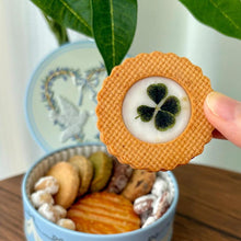 画像をギャラリービューアに読み込む, 幸福のクッキー缶 | Atelier AME SHOW(アトリエアメショー)