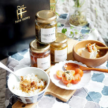 画像をギャラリービューアに読み込む, 【テレビでも紹介!銀座イタリアンファビズ監修】無添加イタリアン食べるラー油 高級ギフトセット | Fabi’s factory(ファビズファクトリー)