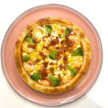 画像をギャラリービューアに読み込む, 【FOCACCIA DISH PIZZA】海老とブロッコリーのアメリケーヌソース | PIZZA PORT(ピザポート)