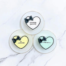 画像をギャラリービューアに読み込む, ハート型黒リボンセンイルケーキ