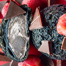 画像をギャラリービューアに読み込む, 【クリスマス限定】ストロベリー×ショコラ 崖淵シュークリーム