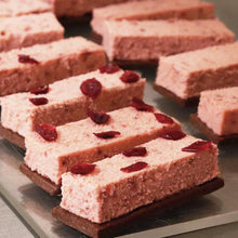 画像をギャラリービューアに読み込む, 【季節限定】チーズケーキサンド いちごショコラ