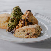 画像をギャラリービューアに読み込む, 新潟小麦のリッチスコーン 4種セット(オランジュショコラ/村上抹茶とホワイトチョコ/村上雪国紅茶とクランベリー/プレーン)