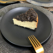 画像をギャラリービューアに読み込む, クッキークリームチーズケーキ ホールタイプ~お中元に~☆バースデーケーキに☆ | tassy(タッシー)