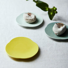 画像をギャラリービューアに読み込む, Teshio 三つ雲豆皿(青色)