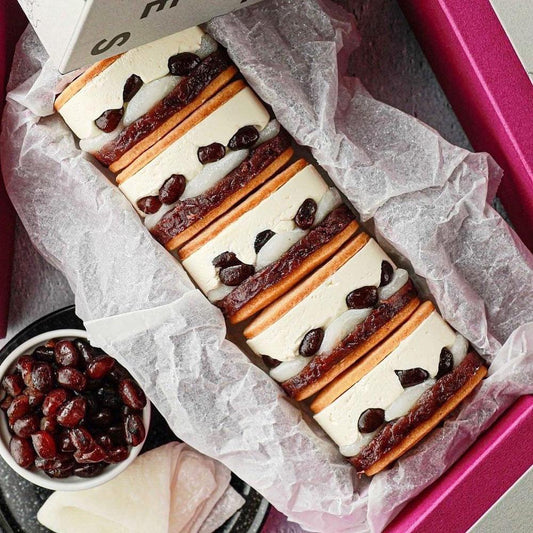 羽二重餡バターチーズサンド