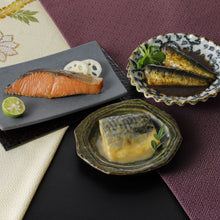 画像をギャラリービューアに読み込む, 【送料無料】なだ万　料亭の魚惣菜 詰め合せ(5袋)　YN-5B　鰈の煮付け・銀鮭西京焼・鯖の味噌煮・赤魚南蛮漬・鰯の梅煮 | なだ万

