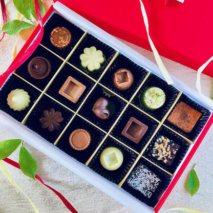 ホワイト＆ミルク＆ビター＆生チョコ詰合わせ＜15個＞オーガニックチョコ使用