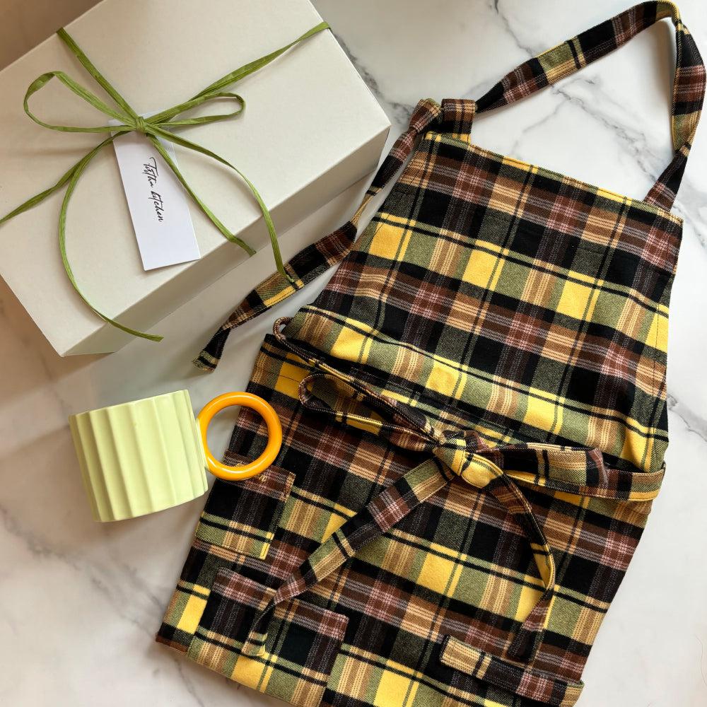 DELISH MALL限定】チェックエプロン×配色マグカップギフトセット