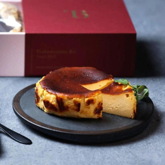 笹川流れの塩バスクチーズケーキ