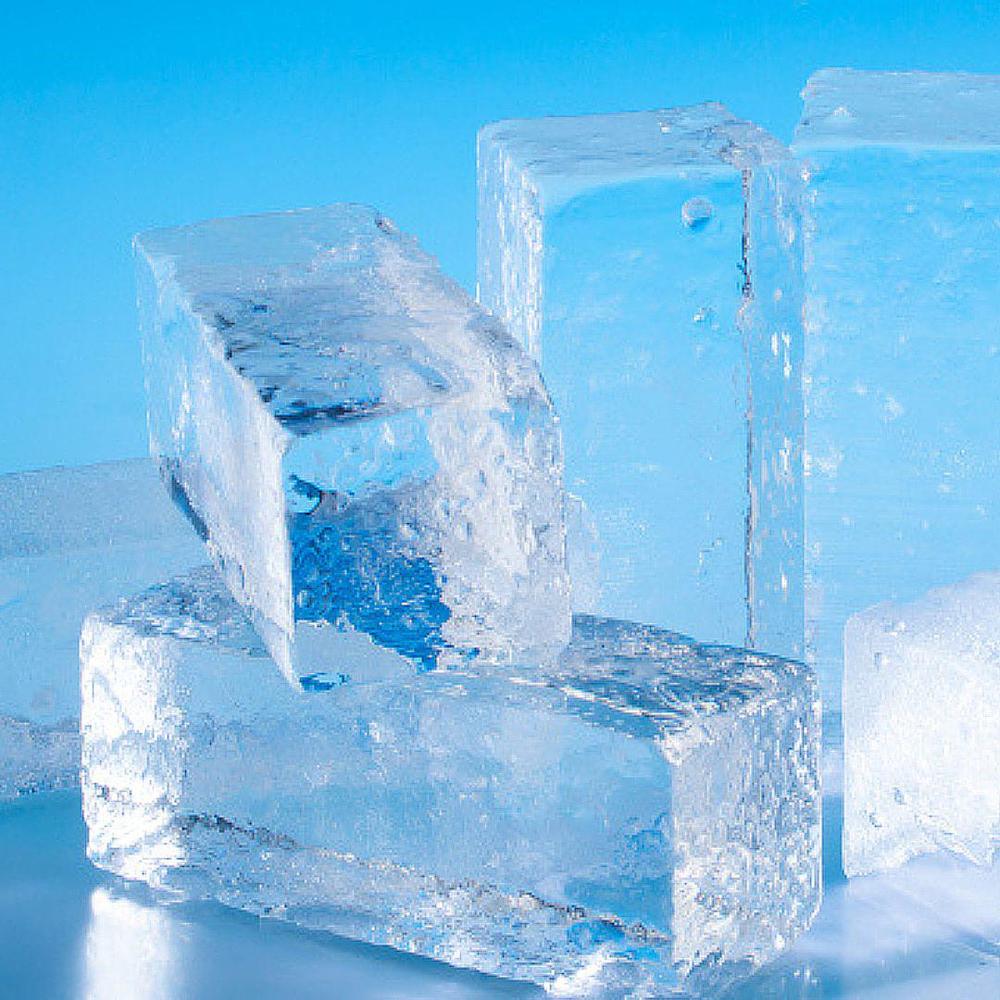 仁淀川の水で作った氷「氷純」1kg | 四国アイス