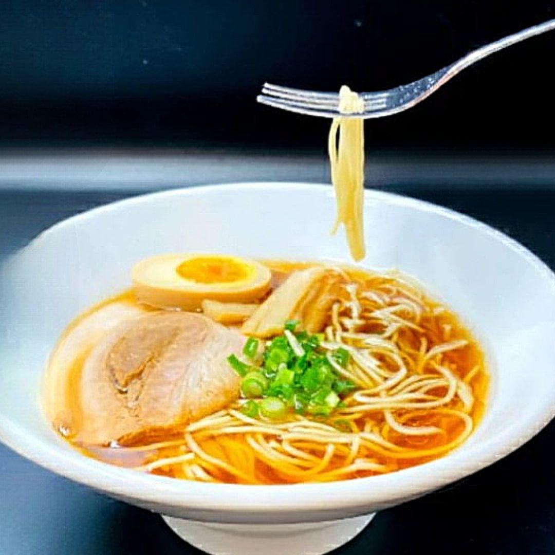 送料無料】博多豚骨ラーメン 極細麺セット(5食入/10食入/20食入) | 内田製麺 – DELISH MALL