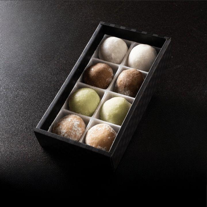 送料無料】生大福8個入K(クリーム,チョコ,抹茶,珈琲) | 大福処 伊勢屋