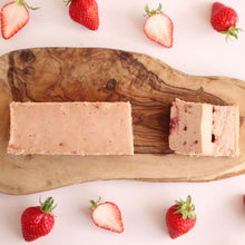 画像をギャラリービューアに読み込む, 【3月4月限定】苺のクリームチーズケーキ フルサイズ
