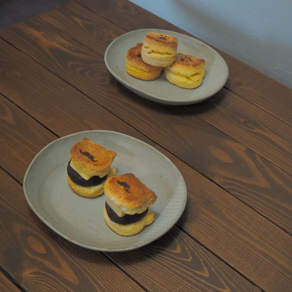 ねこの形のあんバターサンドスコーン