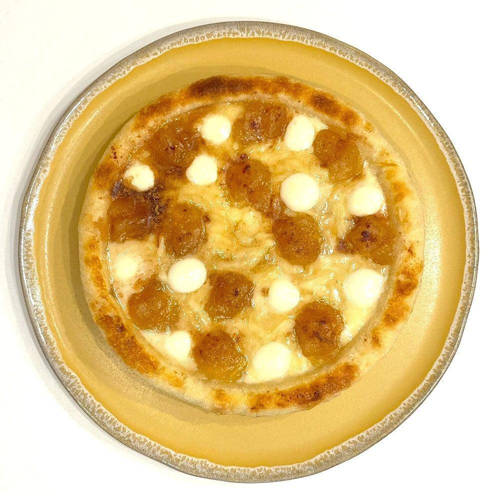 【FOCACCIA DISH PIZZA】４種のチーズとアップルシナモン | PIZZA PORT（ピザポート）