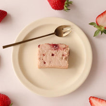 画像をギャラリービューアに読み込む, 【3月4月限定】苺のクリームチーズケーキ フルサイズ
