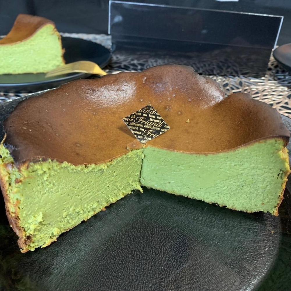 抹茶バスクチーズケーキ