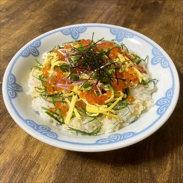 【送料無料】 鮭いくら醤油漬け(北海道産) 250g ※リパック商品 | まるひな水産