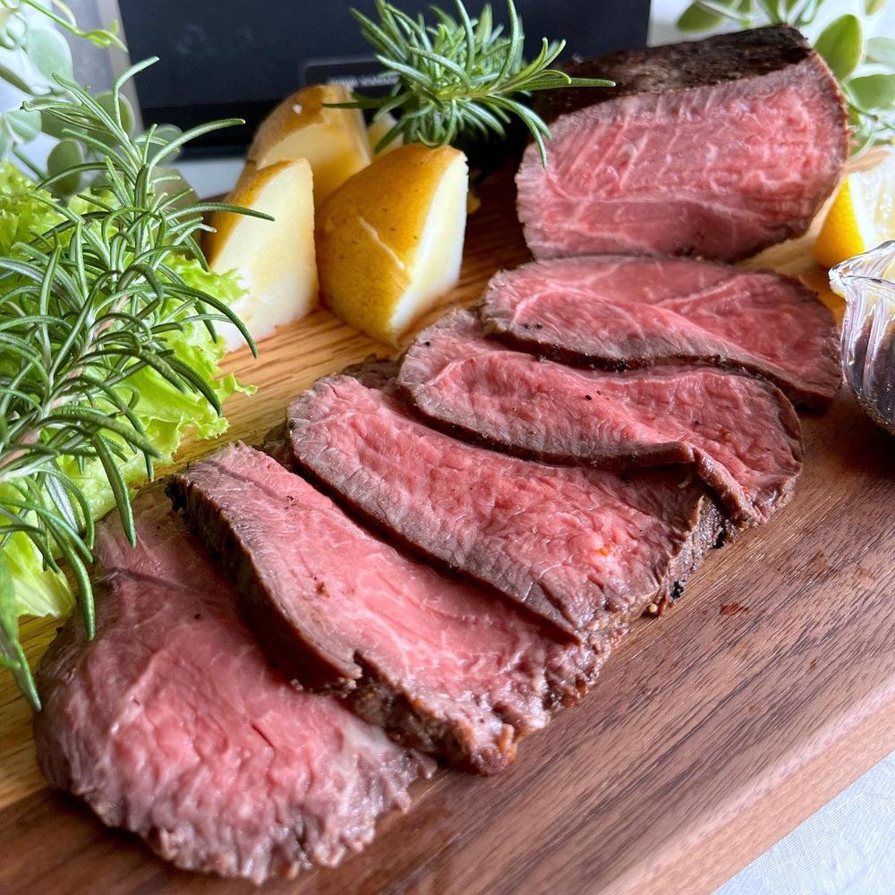岩手県産短角牛ローストビーフ  塊肉300g 洋食屋さんレシピで手づくり