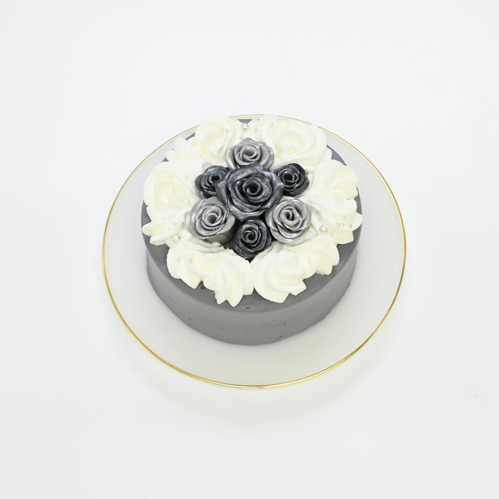キラキラ薔薇ケーキ