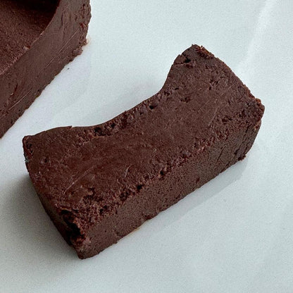 有機カカオのグルテンフリーガトーショコラ | バス停前お菓子工場 ちぃラボ