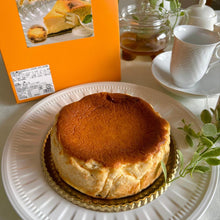 画像をギャラリービューアに読み込む, たまご屋さんのバスクチーズケーキ５号 | こっこらんど
