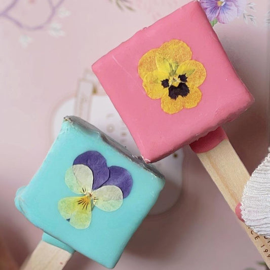 エディブルフラワーロリポップ