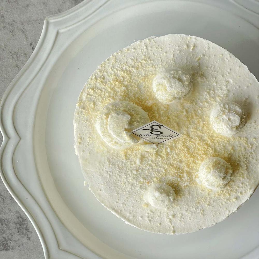 Snow White５層のチーズケーキ（４号12cm）
