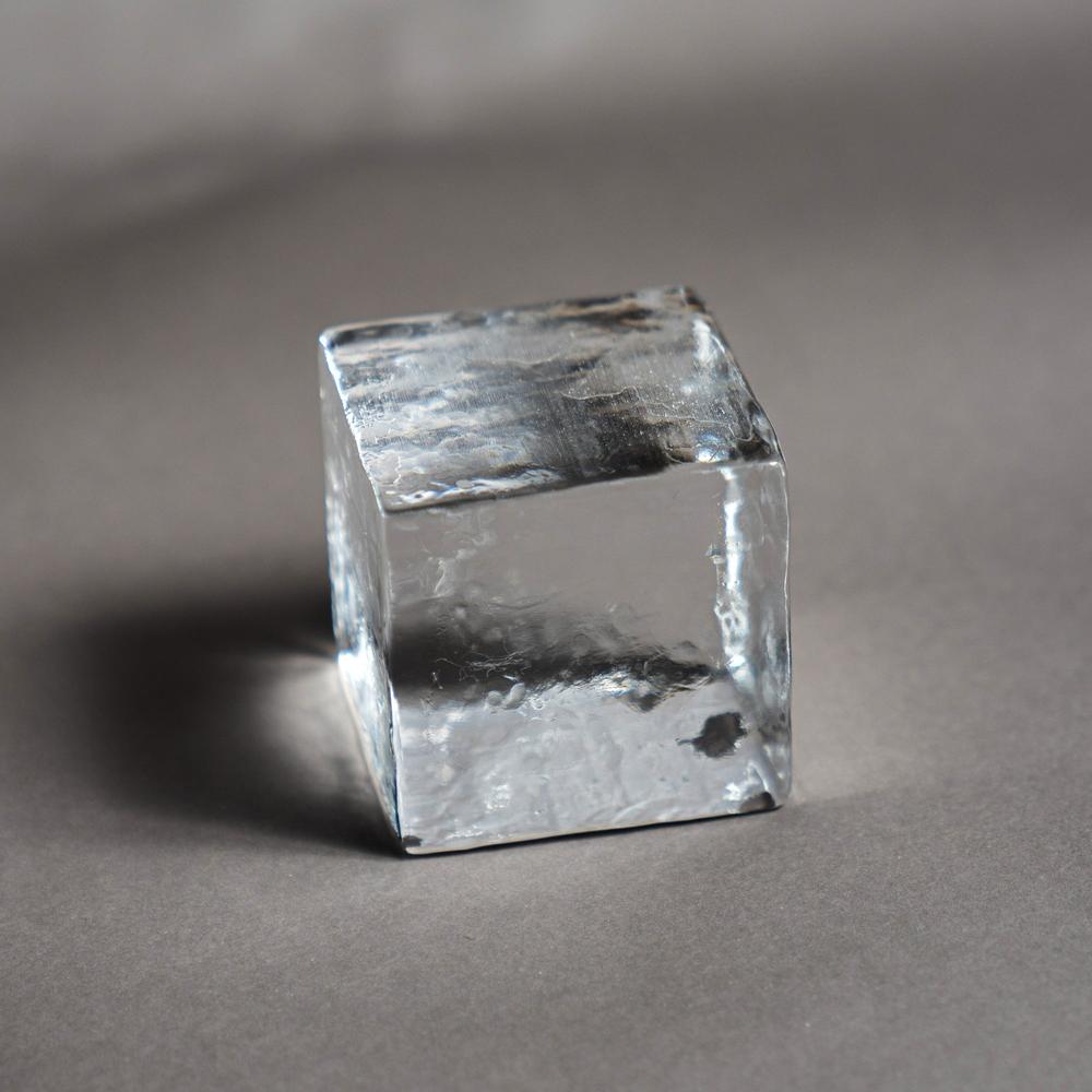 Lダイヤアイス 6×6×6cm 12個入(1パック/2パック) | 日本氷業株式会社