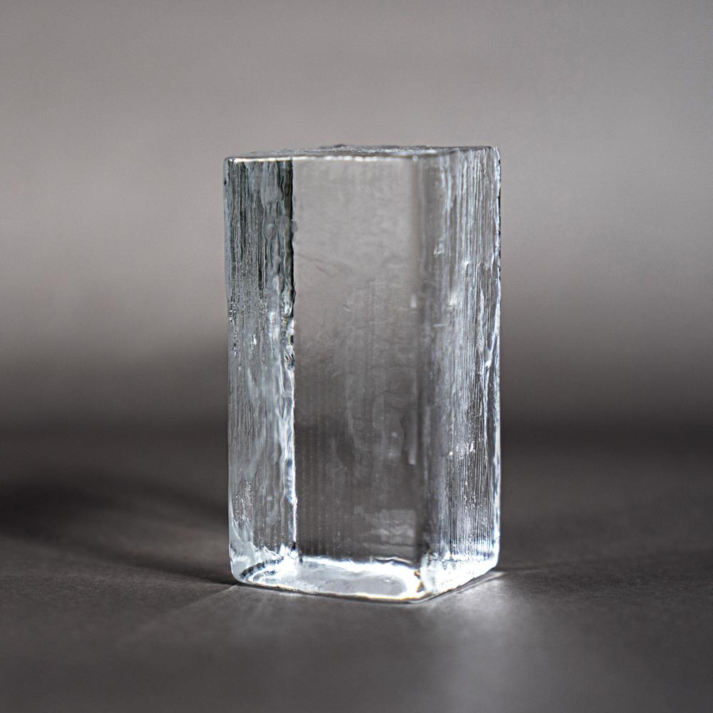 ロングアイス 4×4×8cm 30個入(1パック/4パック) | 日本氷業株式会社