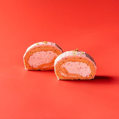 古都華苺のロールケーキ