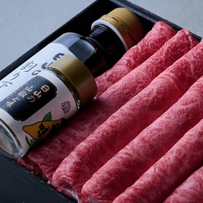 国産黒毛和牛すき焼（肩）日山の割り下、山椒七味付き【折詰】600g