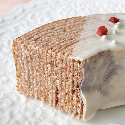 【送料無料】ハートの苺プレミアムバウムクーヘン