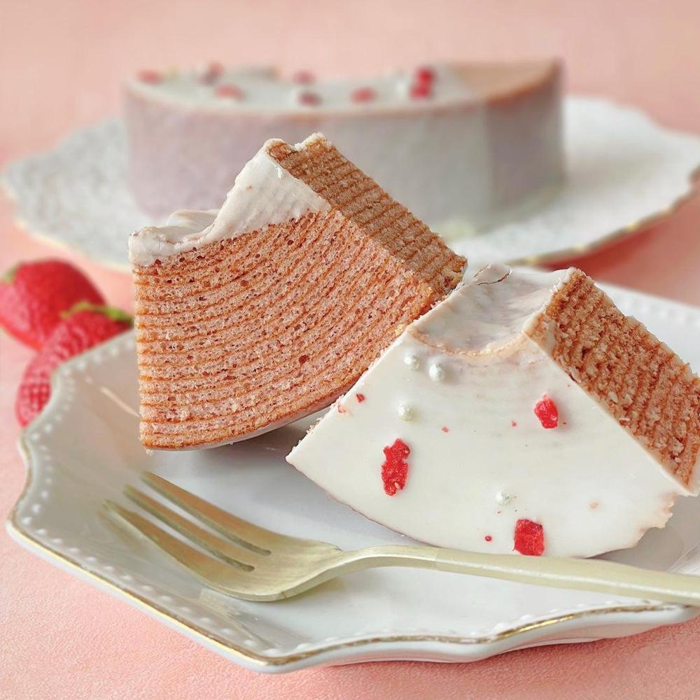 【送料無料】ハートの苺プレミアムバウムクーヘン