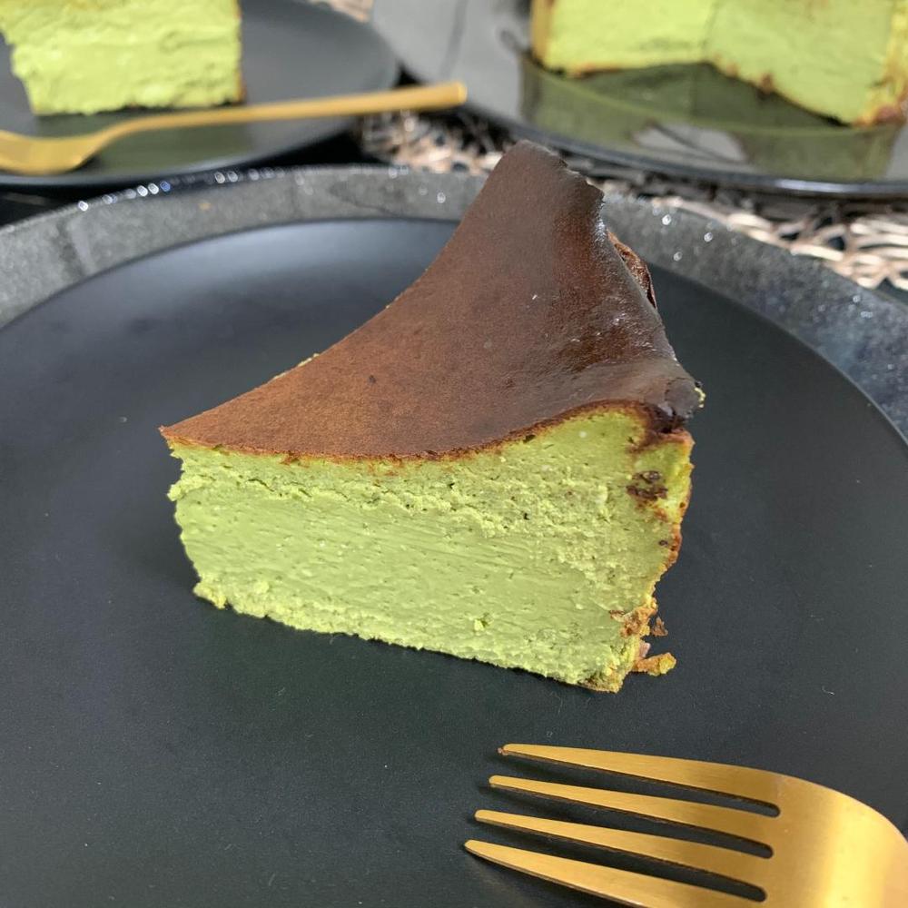 抹茶バスクチーズケーキ