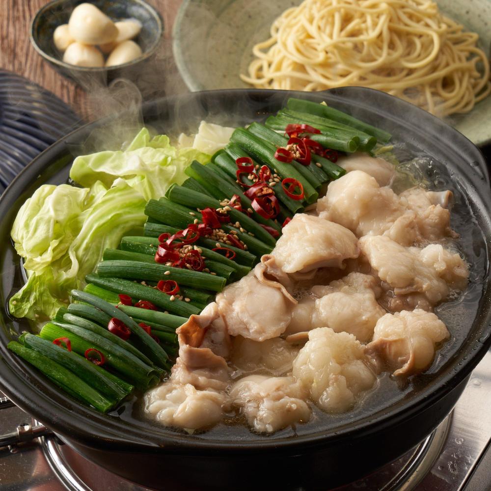 【送料無料 / カット野菜無】下処理がいらない国産牛もつ鍋-秘伝醤油味- 特製〆ちゃんぽん麺セット