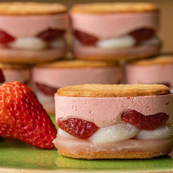 羽二重イチゴバターチーズサンド 5個入