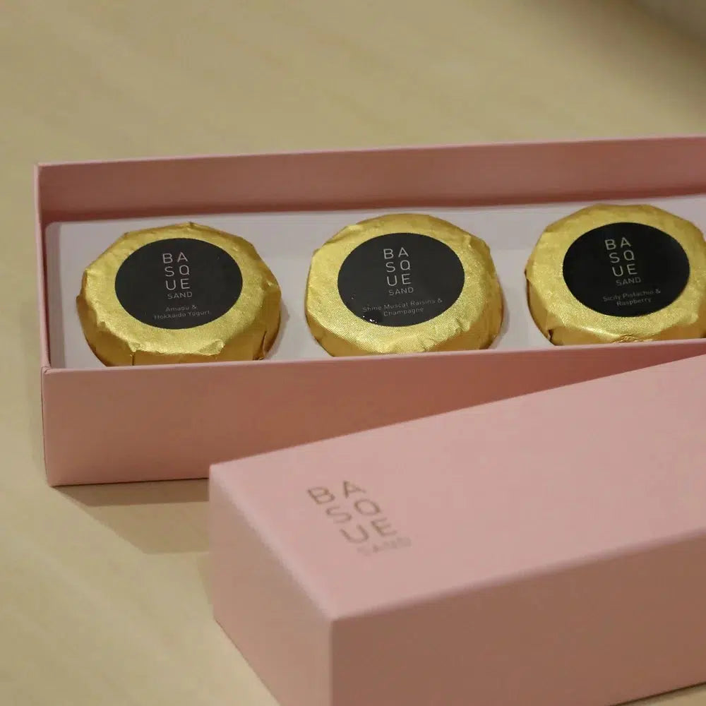 パッケージ